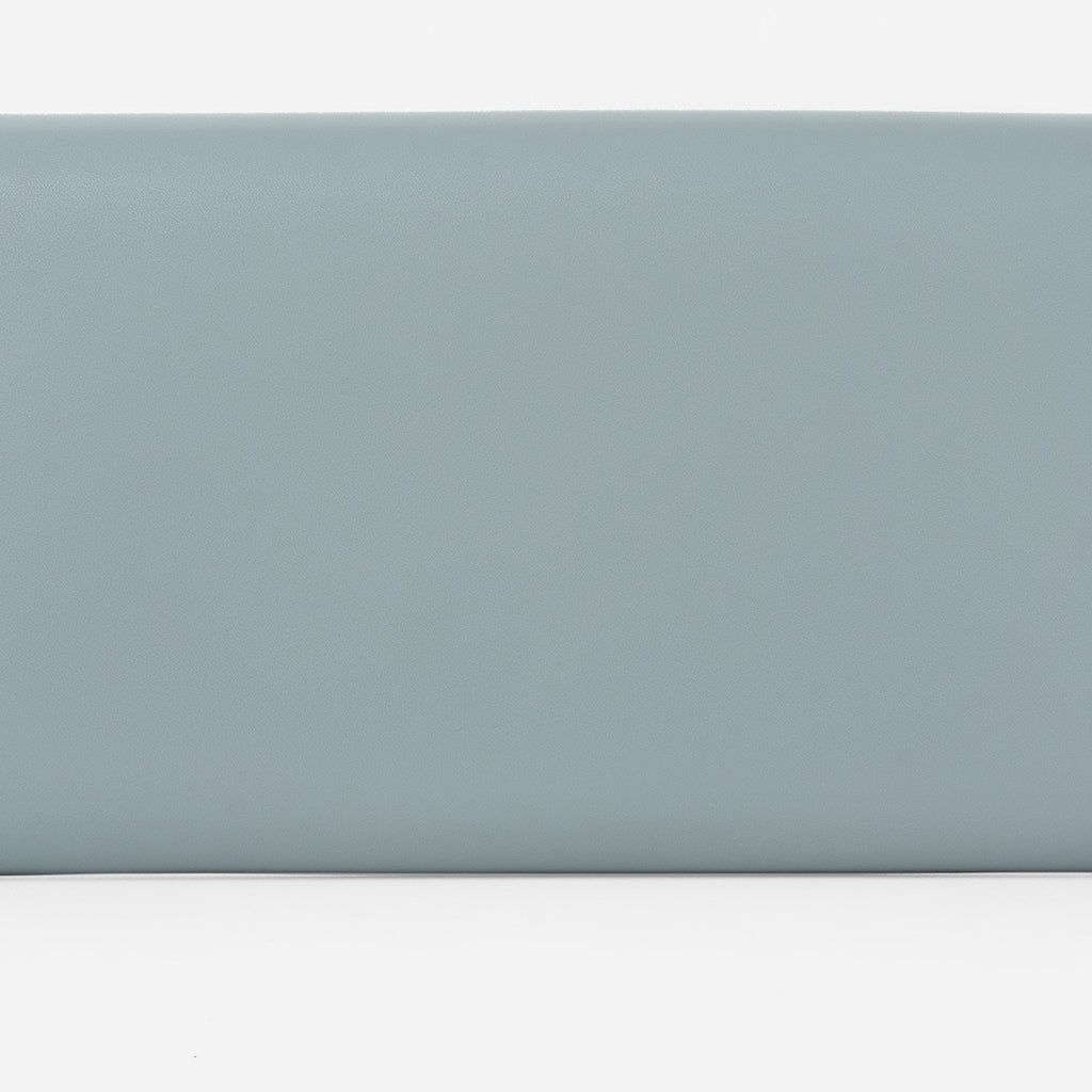 Dusty Blue-text