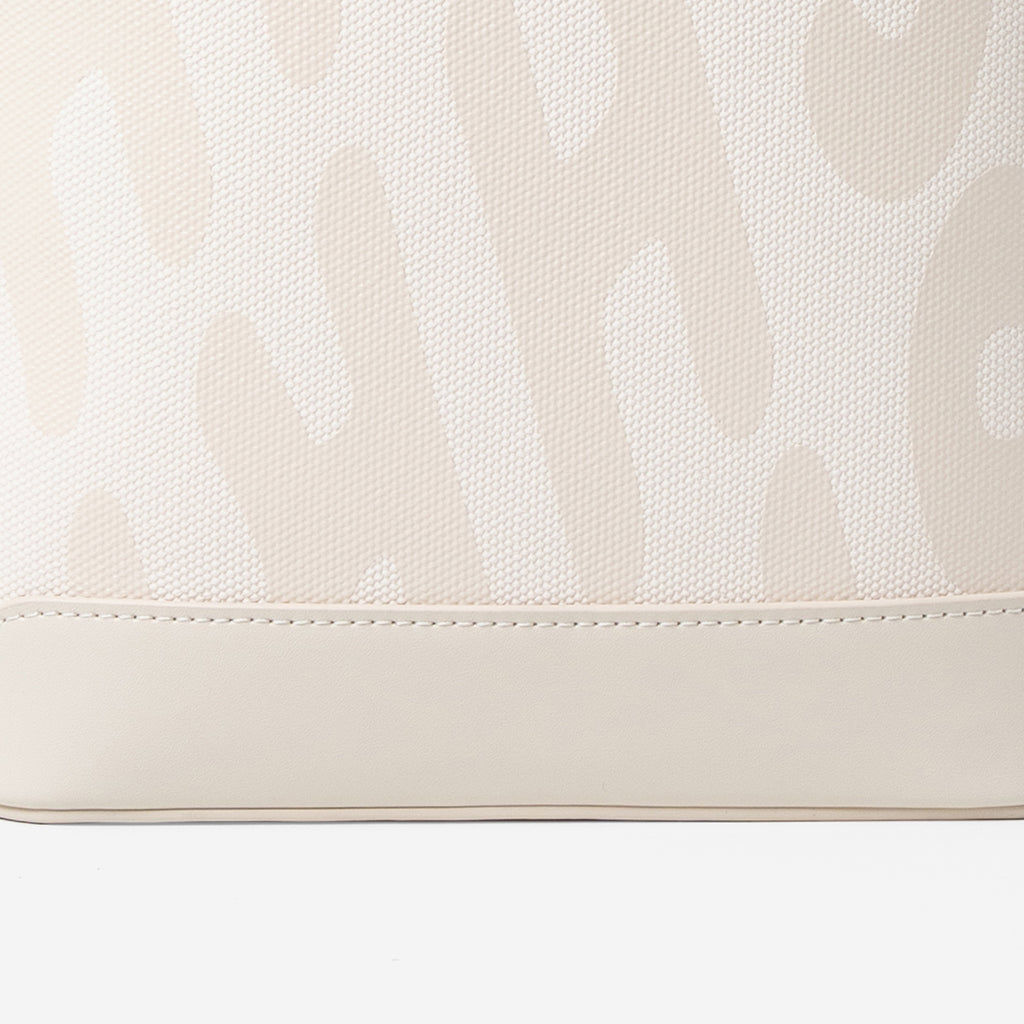 Latte Beige-text
