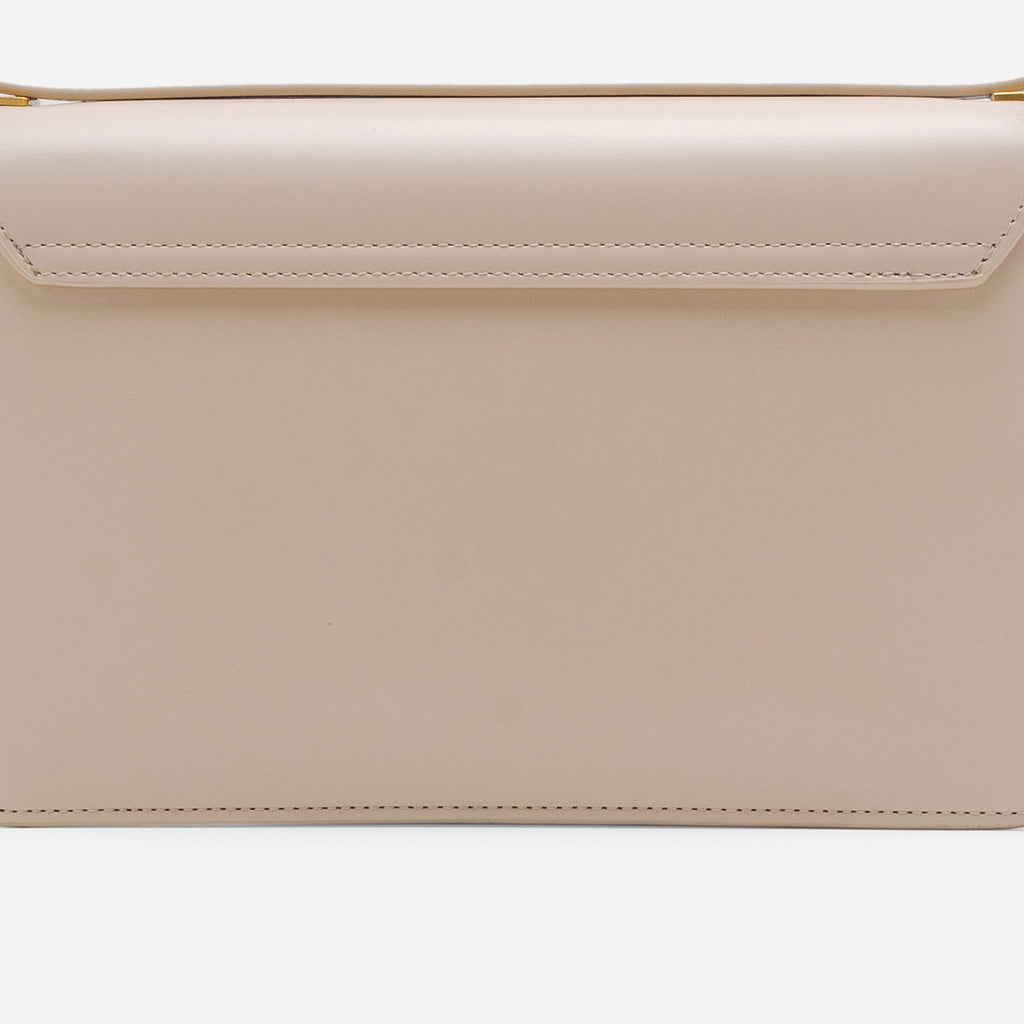 Boutique Beige-text
