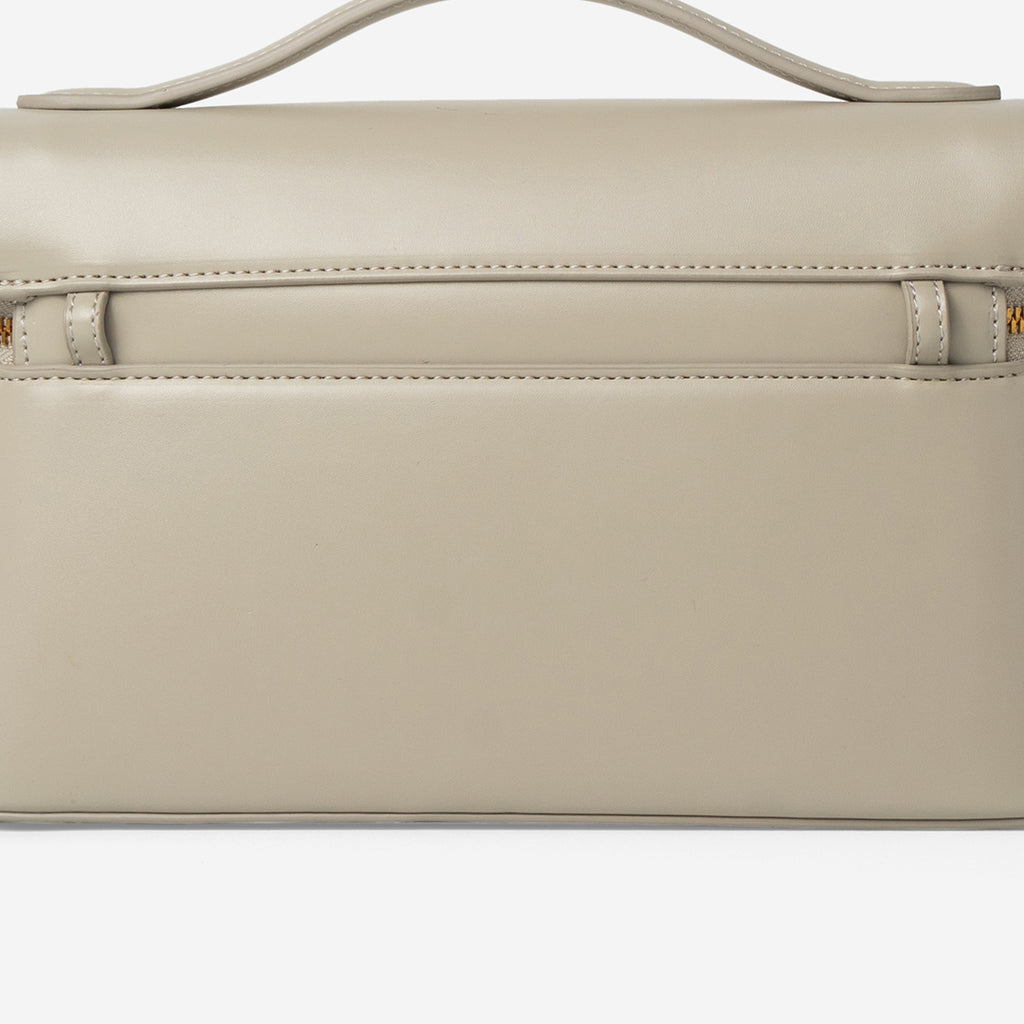 Latte Beige-text