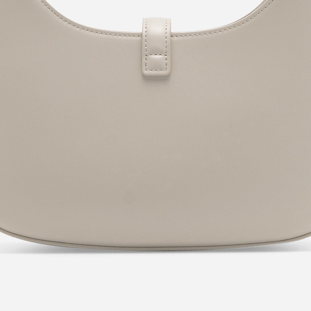 Latte Beige-text