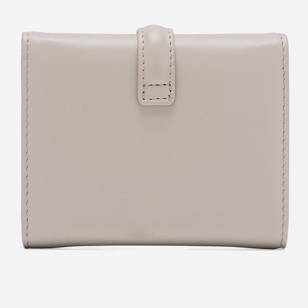 Latte Beige-text